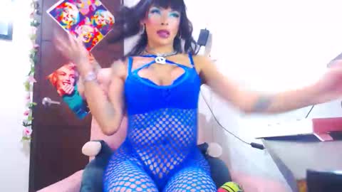 Snapshot of beyota_hornny chatting on April 2026 05:49:02 AM INSTA dannacampuzanno ONFNS dannacampuzano online show from April 2026 05:49:02 AM