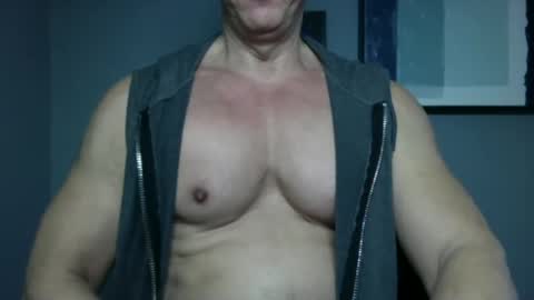 BGDKMUSCLEGUY - SELECTED BY CHATURBATE AS A TOP BROADCASTER FOR 2023 online show from December 2024 05:40:02 PM