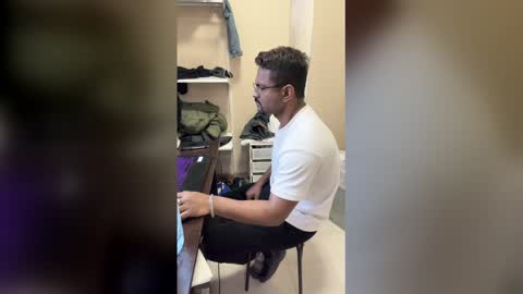 Snapshot of bhagihero chatting on March 2026 05:46:01 AM bhagihero online show from March 2026 05:46:01 AM