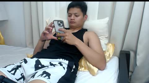 Snapshot of bhillrhey121103 chatting on April 2026 06:38:02 AM bhillrhey121103 online show from April 2026 06:38:02 AM