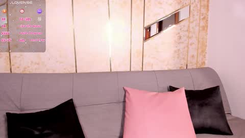 Snapshot of bhritany_brow chatting on November 2025 04:18:01 AM Bhri online show from November 2025 04:18:01 AM