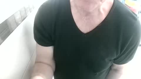 Snapshot of bi_and_more chatting on January 2025 10:37:02 AM Manfred online show from January 2025 10:37:02 AM