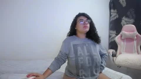 Bianca Tuesday to Sunday from 2am to 6am UTC-5 online show from November 2025 09:20:01 AM