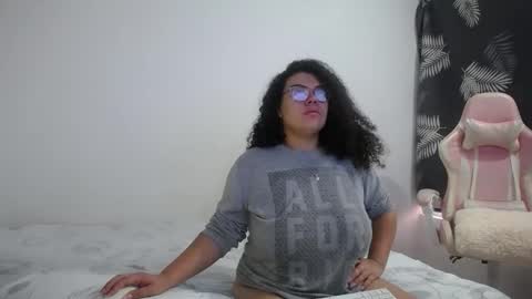 Bianca Tuesday to Sunday from 2am to 6am UTC-5 online show from November 2025 10:14:02 PM