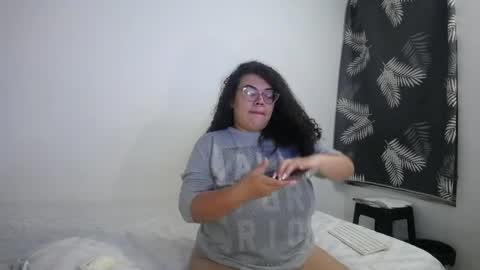 Bianca Tuesday to Sunday from 2am to 6am UTC-5 online show from April 2026 09:36:02 AM