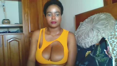 Snapshot of bianca_ebony chatting on February 2025 11:13:02 PM bianca ebony online show from February 2025 11:13:02 PM