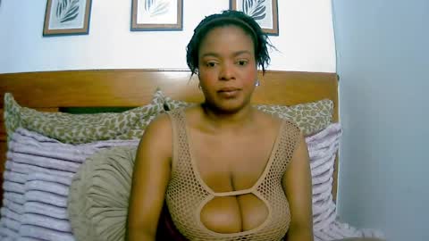 Snapshot of bianca_ebony chatting on June 2026 10:47:02 PM bianca ebony online show from June 2026 10:47:02 PM