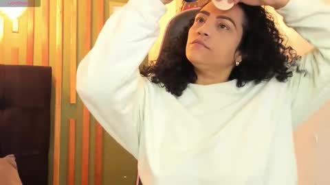 Snapshot of bianca_spear chatting on April 2026 11:28:01 AM bianca_spear online show from April 2026 11:28:01 AM