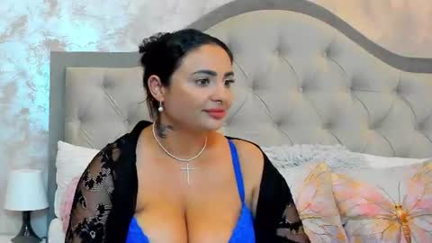 Snapshot of bianca_vale chatting on July 2026 05:34:01 AM Bianca Vale online show from July 2026 05:34:01 AM