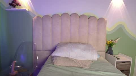 Snapshot of biancaluxx1 chatting on April 2026 01:41:01 PM Bianca online show from April 2026 01:41:01 PM