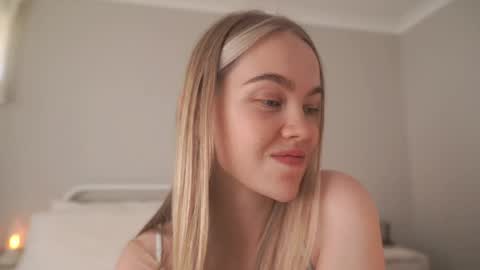 Snapshot of bibi_it_is chatting on April 2026 06:58:02 AM Bibi online show from April 2026 06:58:02 AM