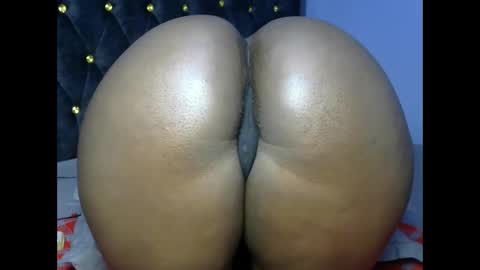 Snapshot of big_black_bootyy chatting on October 2025 01:01:01 PM bbw online show from October 2025 01:01:01 PM