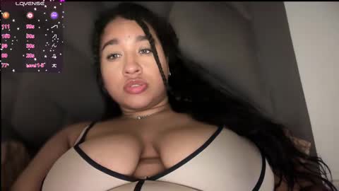 Snapshot of big_boobs_lau chatting on March 2025 05:20:01 AM lau li online show from March 2025 05:20:01 AM