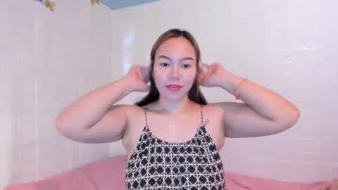 Snapshot of big_buttasian chatting on April 2026 01:11:02 AM Grace - online show from April 2026 01:11:02 AM