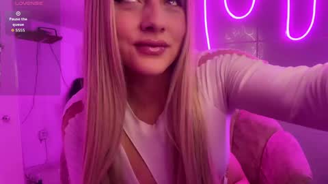 angela online show from May 2026 03:00:01 AM