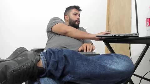 Tommy online show from November 2025 11:26:02 PM