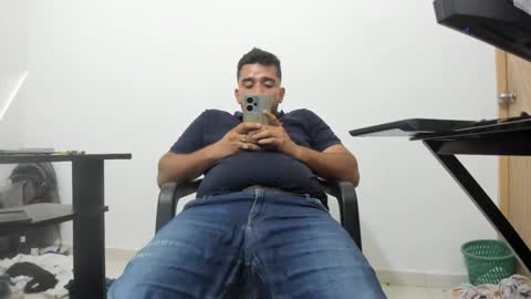 Snapshot of big_dad69 chatting on January 2026 11:51:02 PM Tommy online show from January 2026 11:51:02 PM
