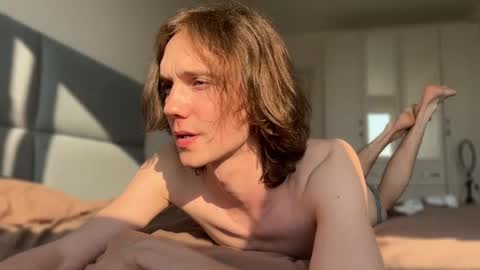 big_lil_small online show from May 2026 01:38:01 PM