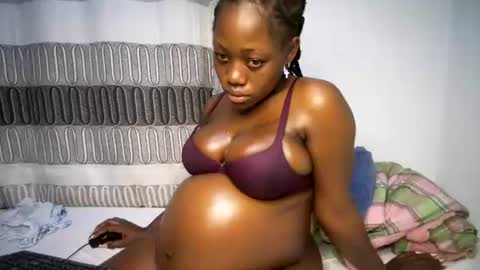 Snapshot of bigass001_ chatting on January 2025 03:29:01 AM bigass001_ online show from January 2025 03:29:01 AM