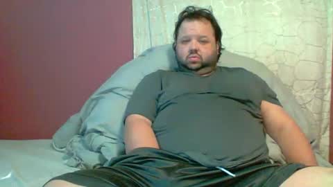 Snapshot of bigbear3287 chatting on April 2026 08:06:02 PM Liam online show from April 2026 08:06:02 PM