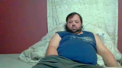 Snapshot of bigbear3287 chatting on April 2026 04:12:01 AM Liam online show from April 2026 04:12:01 AM