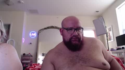 Snapshot of bigbear4cuddles chatting on April 2026 11:07:02 PM BigBear4Cuddles online show from April 2026 11:07:02 PM