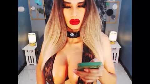 Snapshot of bigbomblhoraine chatting on April 2026 10:59:01 AM Loraine Cruz online show from April 2026 10:59:01 AM