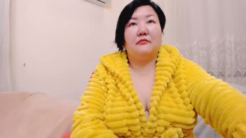 Kira online show from November 2025 01:22:01 PM