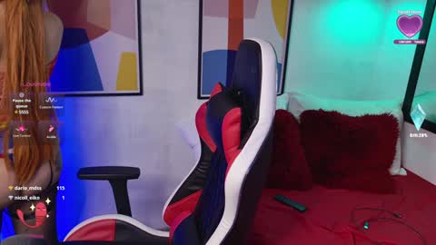 Snapshot of bigboottyxxx chatting on December 2024 05:43:01 AM kyra Moor online show from December 2024 05:43:01 AM