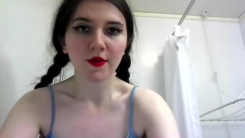 Isabella online show from March 2025 03:16:02 PM