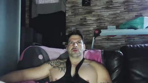 Snapshot of bigboyband chatting on January 2026 08:27:02 AM Bigboyband online show from January 2026 08:27:02 AM