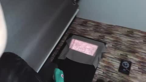 Snapshot of bigboyband chatting on January 2026 04:22:01 PM Bigboyband online show from January 2026 04:22:01 PM