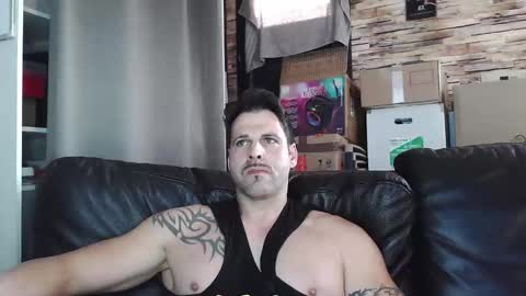 Snapshot of bigboyband chatting on February 2026 04:27:02 PM Bigboyband online show from February 2026 04:27:02 PM