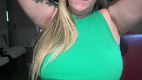 Snapshot of bigbreastsabrina chatting on February 2026 01:22:01 PM BIG BREAST SABRINA online show from February 2026 01:22:01 PM