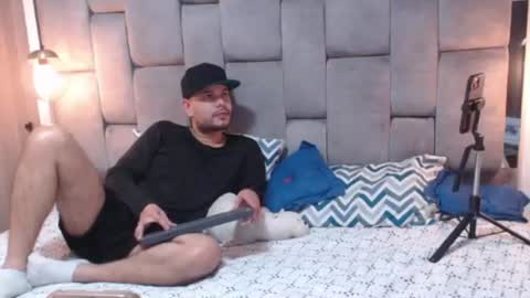 DAVID and JUAN online show from July 2026 04:03:02 AM