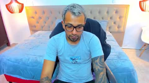Snapshot of bigcock_hair chatting on October 2025 11:03:02 PM bigcock_hair online show from October 2025 11:03:02 PM
