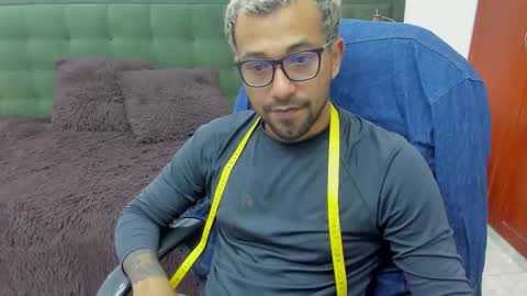Snapshot of bigcock_hair chatting on October 2025 11:06:02 PM bigcock_hair online show from October 2025 11:06:02 PM