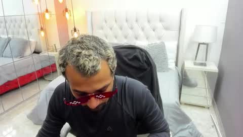 Snapshot of bigcock_hair chatting on October 2025 05:52:01 PM bigcock_hair online show from October 2025 05:52:01 PM