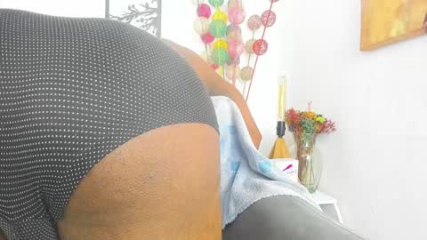 Snapshot of bigcock_latin01 chatting on January 2025 07:49:01 AM sexy muscle online show from January 2025 07:49:01 AM