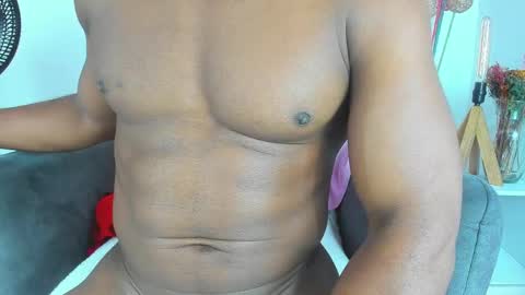 Snapshot of bigcock_latin01 chatting on February 2025 07:27:02 AM sexy muscle online show from February 2025 07:27:02 AM