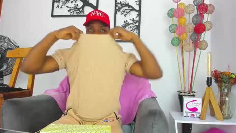 Snapshot of bigcock_latin01 chatting on February 2025 03:21:01 AM sexy muscle online show from February 2025 03:21:01 AM