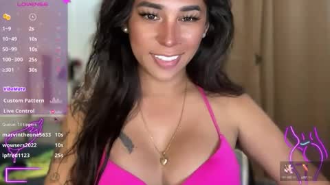 Snapshot of bigcockamanda23 chatting on October 2025 07:03:02 AM queen amanda online show from October 2025 07:03:02 AM