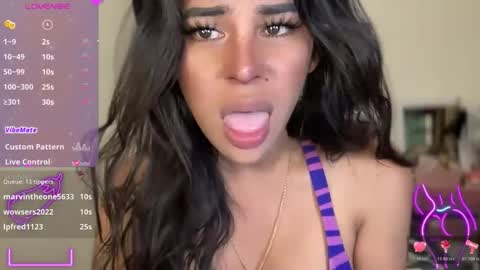 Snapshot of bigcockamanda23 chatting on November 2025 03:27:01 AM queen amanda online show from November 2025 03:27:01 AM