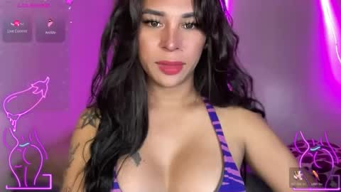 Snapshot of bigcockamanda23 chatting on December 2025 04:11:02 AM queen amanda online show from December 2025 04:11:02 AM