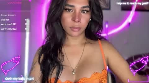 queen amanda online show from April 2026 04:46:01 AM