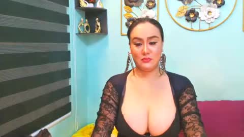 Snapshot of bigcocknloadstits chatting on October 2025 04:35:02 PM Flirty Sofia online show from October 2025 04:35:02 PM