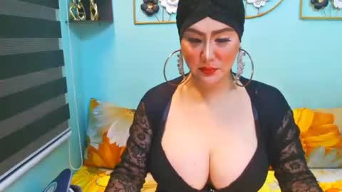 Snapshot of bigcocknloadstits chatting on February 2026 01:31:01 AM Flirty Sofia online show from February 2026 01:31:01 AM