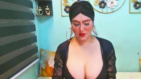 Snapshot of bigcocknloadstits chatting on April 2026 05:50:02 PM Flirty Sofia online show from April 2026 05:50:02 PM