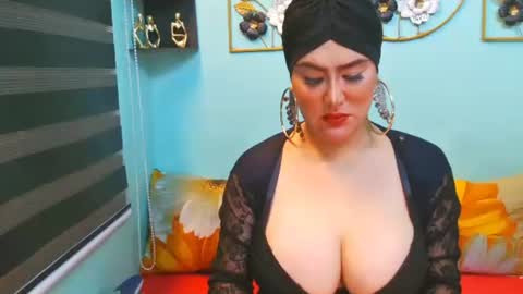 Snapshot of bigcocknloadstits chatting on April 2026 03:29:01 PM Flirty Sofia online show from April 2026 03:29:01 PM