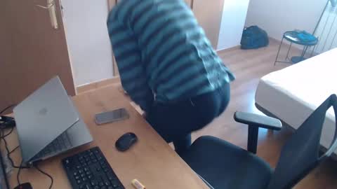 bigcok35spain online show from February 2025 10:35:01 AM